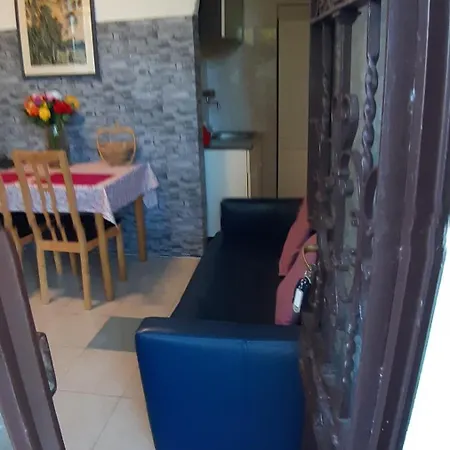 Le Vignole Apartment